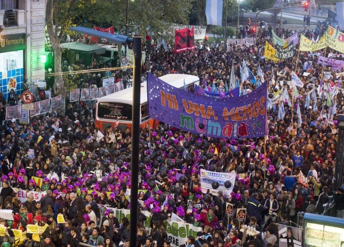 Multitudinaria marcha para volver a exigir Ni una menos (foto 5)