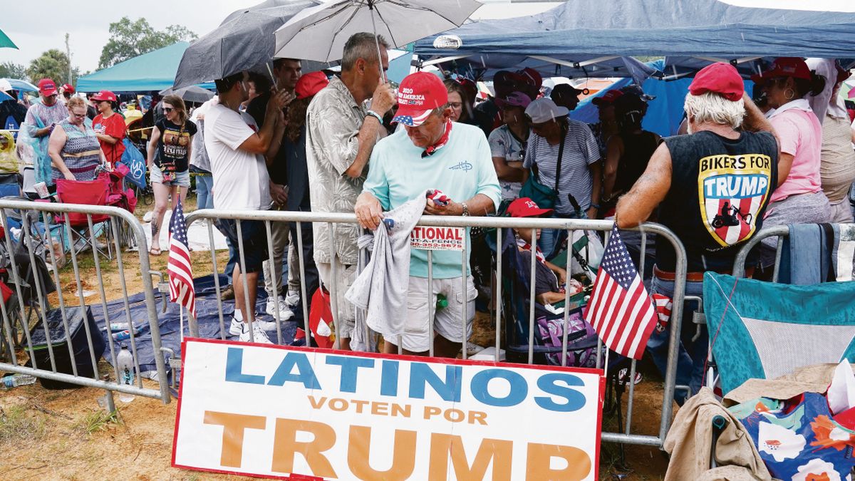 In a key state, Latinos frustrated with Democrats embrace Donald Trump