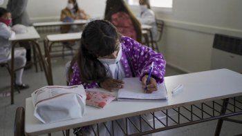 tras 5 meses, vuelve catamarca este martes a las escuelas y son ya 3 provincias