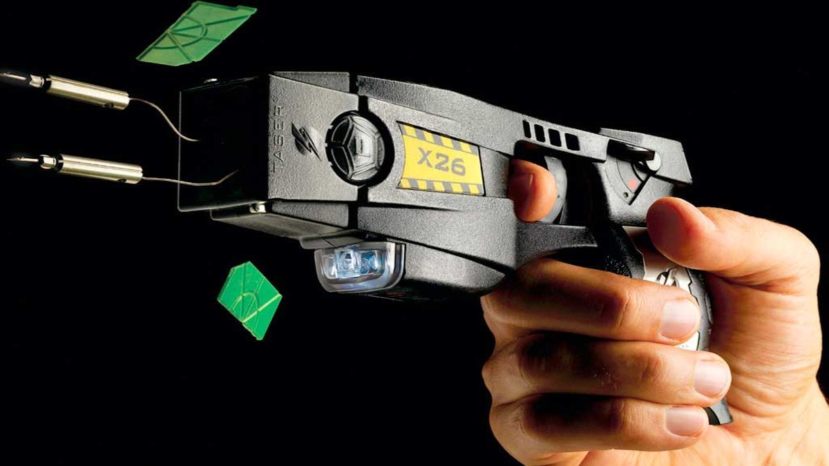 Sigue El Debate Por Las Pistolas Taser: ¿son Verdaderas Armas No Letales?