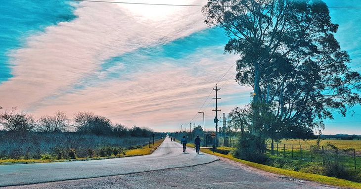 In this little town, you can walk, ride a bike and spend a day in the countryside in total tranquility. In this little town, you can walk, ride a bike and spend a day in the countryside in total tranquility.