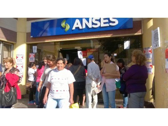 Quiénes se quedarán afuera de los beneficios con los cambios en las asignaciones