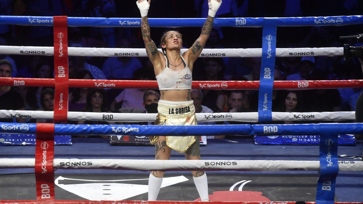 Dionicius was crowned interim featherweight champion and ended with Acuña’s undefeated at Luna Park