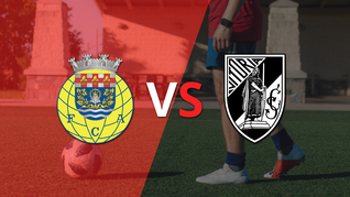 vitoria guimaraes consiguio una importante victoria al derrotar a arouca por 3 tantos a 1