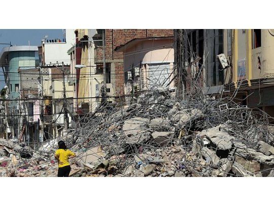 Fuerte réplica de sismo volvió a alarmar a Ecuador