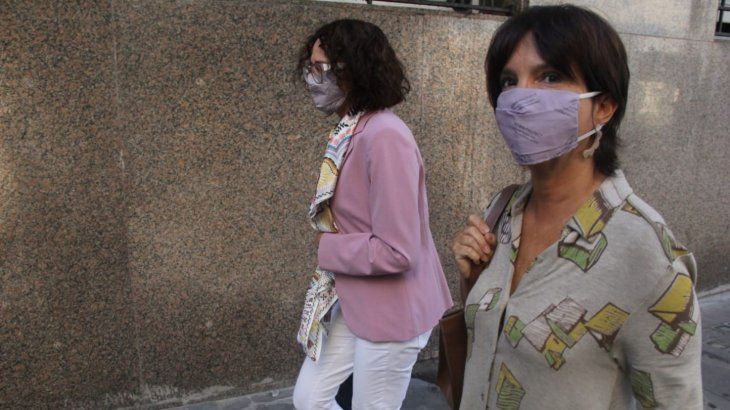 Todesca y Marcó del Pont arriban a la reunión en el Ministerio de Desarrollo Productivo 