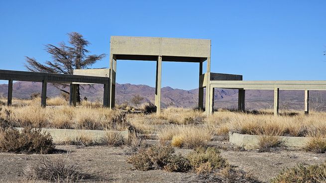 Un verdadero pueblo fantasma, que se transformó en un epicentro de turismo de aventura.