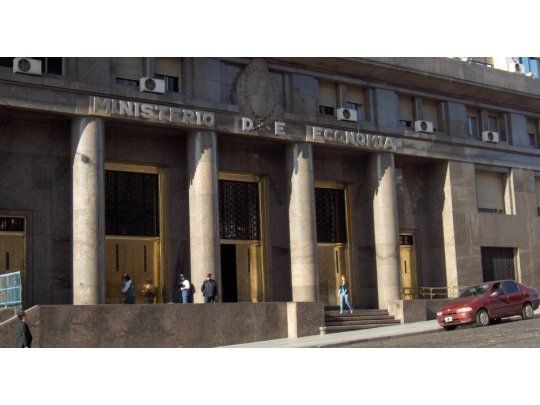 Finanzas colocó casi $ 70.500 M en bono con nueva cláusula gatillo
