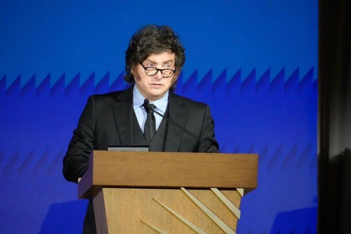Arriazu descartó de plano la devaluación como herramienta de reactivación.