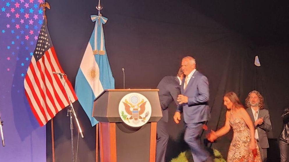 El embajador de EEUU en Argentina, Marc Stanley, encabezó la cena por el día de la independencia estadounidense. 