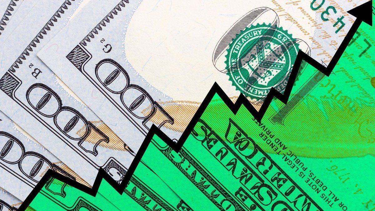 What projections do the best analysts in the City