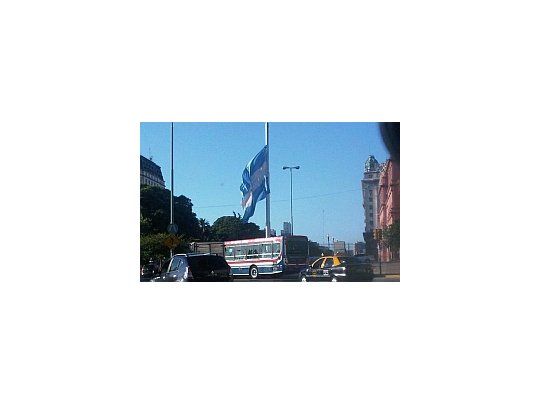Decretan dos días de duelo nacional y suspenden festejos de Carnaval