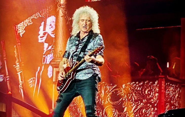 Cuarentena, coronavirus y rock. Brian May enseña las canciones más famosas de Queen en sus redes sociales.