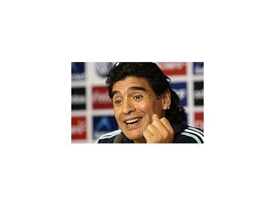 Diego Maradona fue contactado para dirigir la Selección de Ucrania.