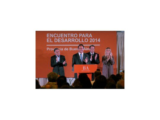 Daniel Scioli junto a Martín Insaurralde.