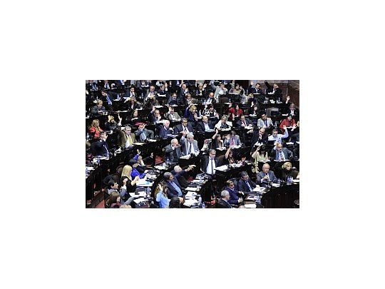 La sesión se extendió durante 18 horas.