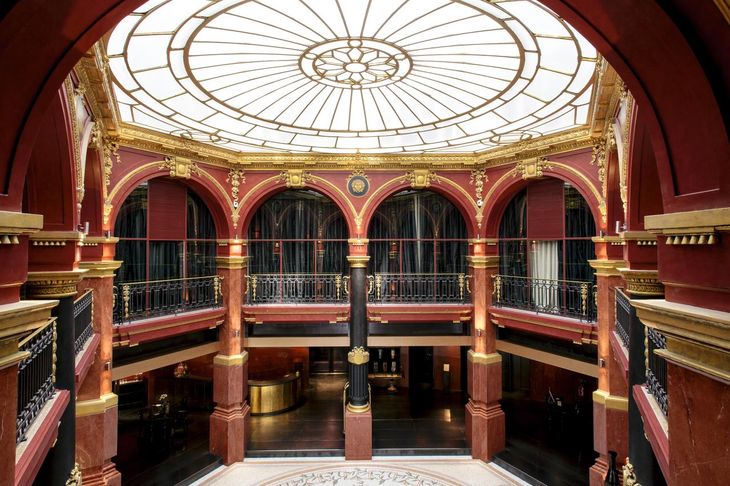 The property has 90 rooms and luxury suites, meetings and spaces for events.