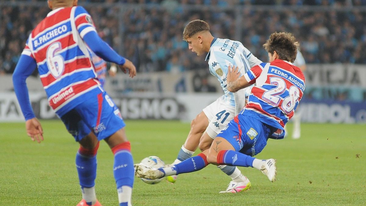 Martínez made a wonder for Racing to win and end as one of the best in the Copa Libertadores