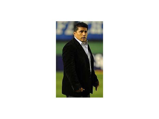 Omar Asad quiere volver a dirigir pronto y Banfield suena como una buena oportunidad.