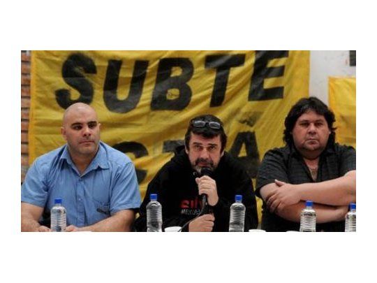 Los metrodelegados Claudio Dellacarbonara, Beto Pianelli y Néstor Segovia.