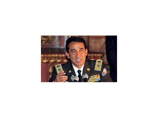 El jefe de la Policía de Ecuador, Freddy Martínez, dimitió a su cargo tras la revuelta.