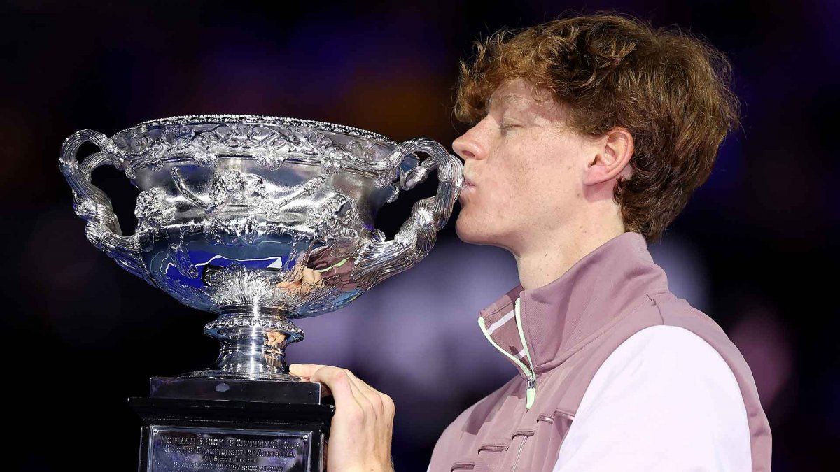 Australian Open: Sinner hit hard against Medvedev and declared champion for the first time