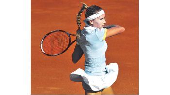 Sin mayores problemas, Dulko ganó en el debut ante la georgiana Tatishvili, de la qualy. En 2ª ronda se medirá con la española Soler Espinosa, también proveniente de la clasificación.