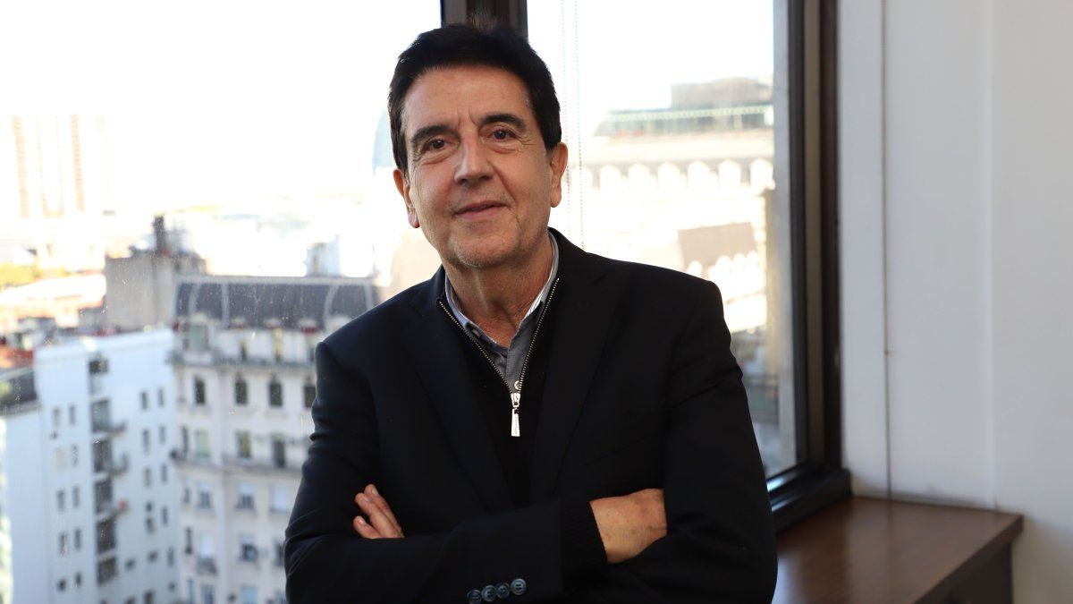 Carlos Melconian: "En un proceso de reconversión, no se puede dejar al 50% de la economía a la buena de Dios"