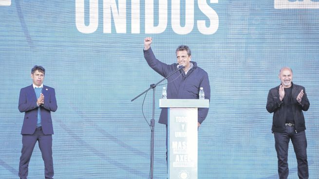 Territorio. Para Unión por la Patria es clave que Axel Kicillof logre retener la provincia de Buenos Aires. Ayer Massa compartió escenario con el gobernador y con el intendente de Ensenada, Mario Secco.