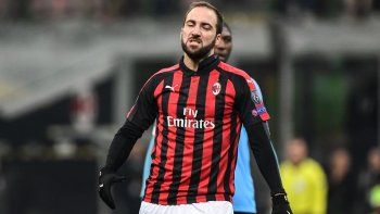 higuain tiene todo arreglado con chelsea, aunque icardi podria arruinarle el pase
