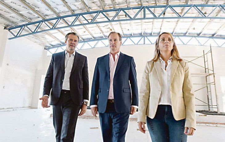 Duelo. Las PASO del domingo servirán como una gran encuesta de cara a las generales del 9 de junio. Bordet busca su reelección en dupla con la ministra Laura Stratta, con el vicegobernador Adán Bahl por la intendencia de Paraná.&nbsp;