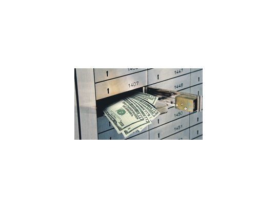 Por las restricciones a la compra de dólares, los bancos recibieron más consultas sobre la disponibilidad de estos cofres. En algunas entidades hay hasta seis meses de espera.