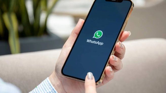 Cientos de usuarios reportaron que el color de los audios de WhatsApp cambió en la última actualización.