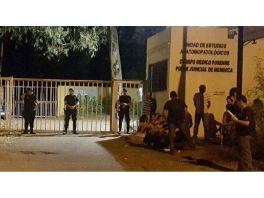 La mayoría de las víctimas, identificadas por sus huellas dactilares, son de nacionalidad argentina, pero también hay una mujer peruana y otra chilena-, una niña de tres años y un bebé de 11 meses