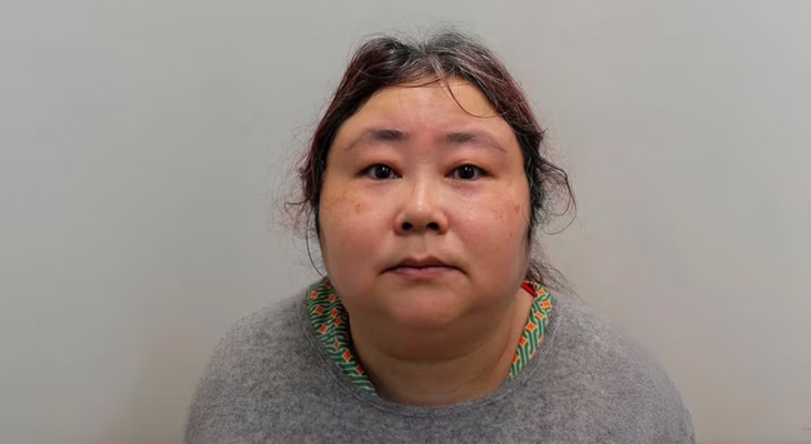 Millones perdieron sus ahorros mientras una mujer convertía criptomonedas en lujo, poder y el mayor fraude digital de la última década. Millones perdieron sus ahorros mientras una mujer convertía criptomonedas en lujo, poder y el mayor fraude digital de la última década.