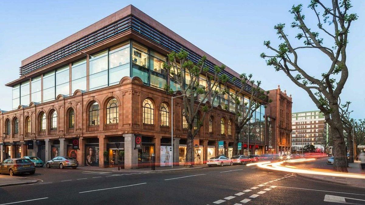 The reasons why the Vatican sold a building in London at a loss