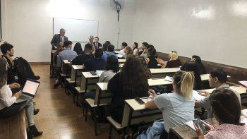 Profesor. Alberto F. volvió ayer a las aulas. Dio una clase en su cátedra de Teoría del Delito y Sistema de la Pena.