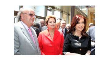 ámbito.com | El titular de la UIA, José Ignacio De Mendiguren, y las presidentas de Brasil y Argentina, Dilma Rousseff y Cristina de Kirchner.