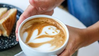 El café porteño que conquista con su estilo retro-industrial y pastelería de autor. El café porteño que conquista con su estilo retro-industrial y pastelería de autor.