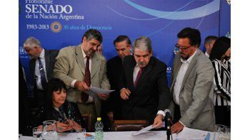 El senador por el FPV, Aníbal Fernández participa de la tercera audiencia de la comisión bicameral, del proyecto oficial de unificación y reforma de los Códigos Civil y Comercial , que finalmente recibió dictamen favorable.