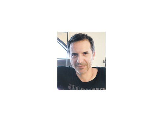 Herrera: “Más que llevar al lector por el suspenso lo hago ingresar en una especie de torbellino (...). Pienso que el destino es lo que debemos cumplir, y no el plan que trazamos con displicencia”.