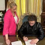 Milei enviará al Congreso un proyecto para saldar la deuda en litigio del default de 2001. Milei enviará al Congreso un proyecto para saldar la deuda en litigio del default de 2001.