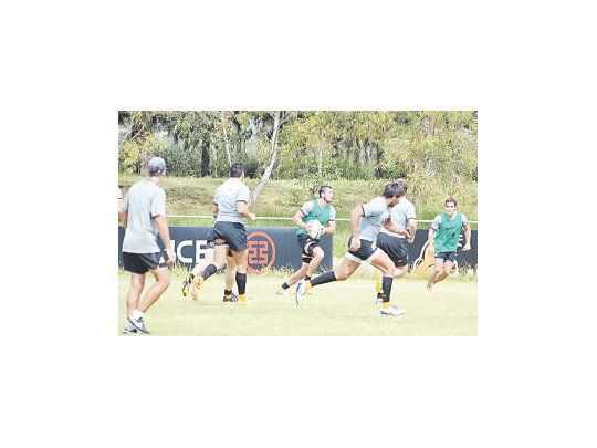 Ortega Desio en acción durante el entrenamiento de Los Jaguares. La franquicia argentina volverá a jugar el sábado en Vélez, esta vez ante los Stormers de Sudáfrica.