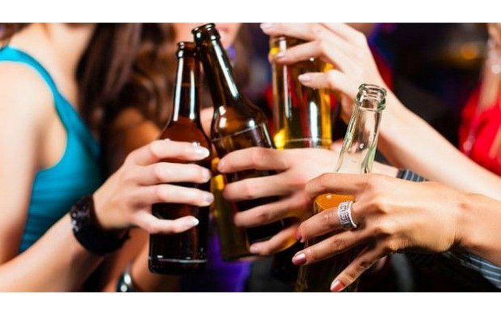 Gran Bretaña sufre aumento récord de muertes por alcohol durante la pandemia
