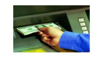 Cierre de semana y de mes para el dólar.