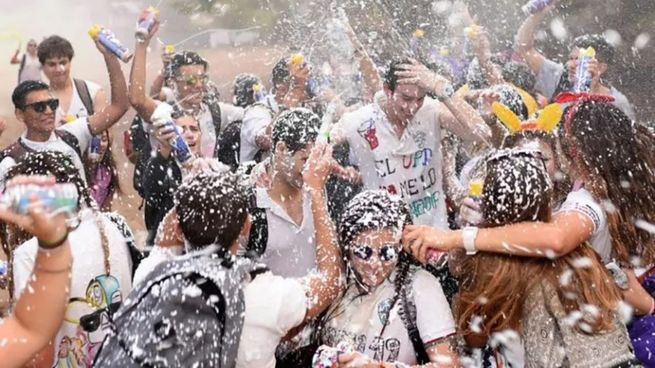 Los alumnos en estado de intoxicación no podrán permanecer en la escuela y se les computará una falta.