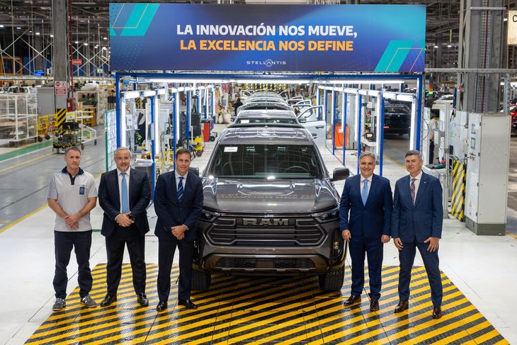 The Ferreyra plant, Córdoba, begins producing the new RAM Dakota. The Ferreyra plant, Córdoba, begins producing the new RAM Dakota.