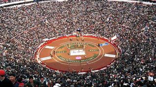 En la Ciudad de México es inaugurada en 1946 la Monumental Plaza de toros. En la Ciudad de México es inaugurada en 1946 la Monumental Plaza de toros.