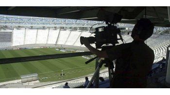 Solo Telefé y Canal 13 transmitirán los partidos de Boca, River, Racing e Independiente.