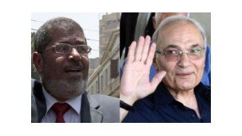 Candidatos: el islamita Mohamed Mursi y el expremier de Mubarak Ahmed Shafik.